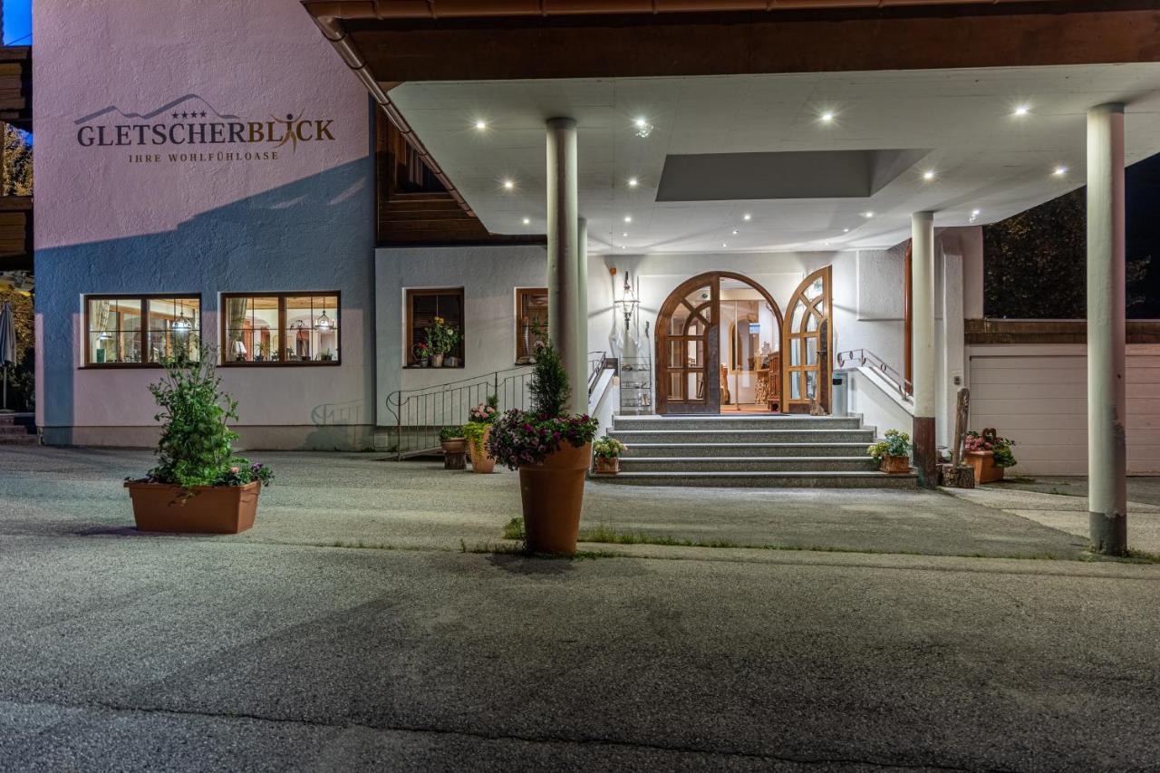 Hotel Gletscherblick Sankt Leonhard im Pitztal Luaran gambar