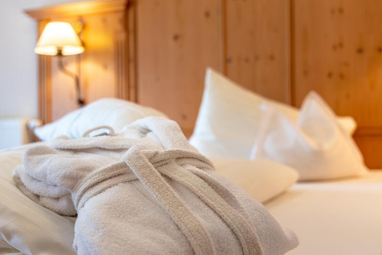 Hotel Gletscherblick Sankt Leonhard im Pitztal Luaran gambar