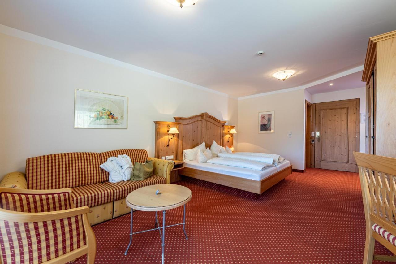 Hotel Gletscherblick Sankt Leonhard im Pitztal Luaran gambar