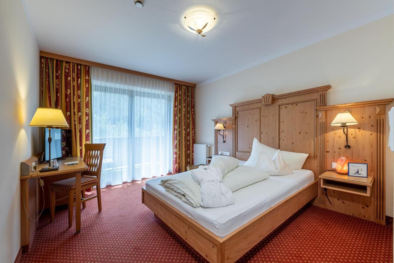 Hotel Gletscherblick Sankt Leonhard im Pitztal Luaran gambar