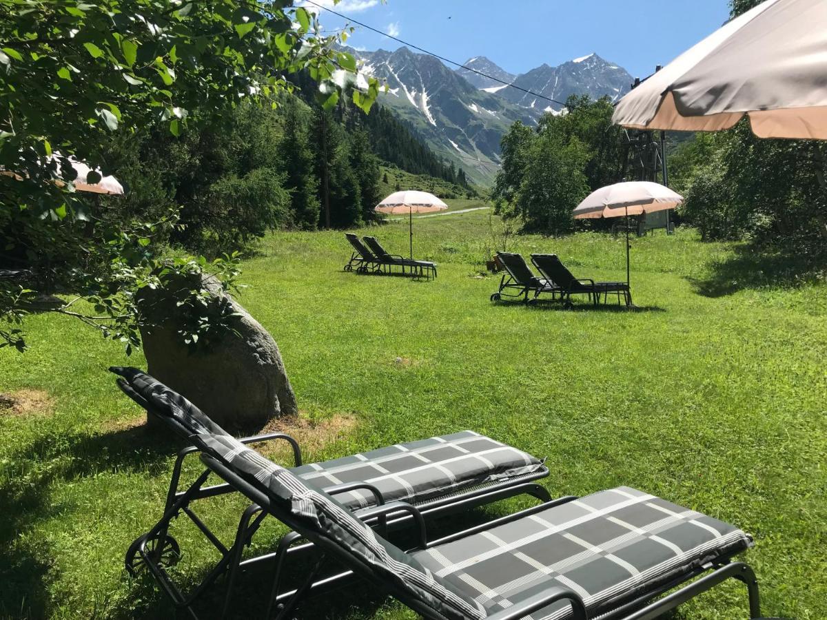 Hotel Gletscherblick Sankt Leonhard im Pitztal Luaran gambar